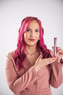 Ellen  Brow & lash Trainer